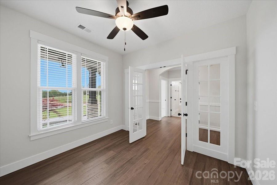 Spacious, unfurnished interior of a new home in , Columbus (Image 13).