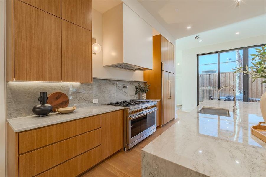 Furnished interior view inside a new home in , Dallas (Image 26).