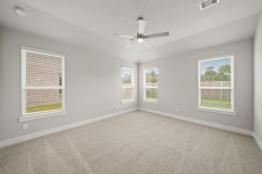 Spacious, unfurnished interior of a new home in Grand Oaks – The Cove, Houston (Image 13).