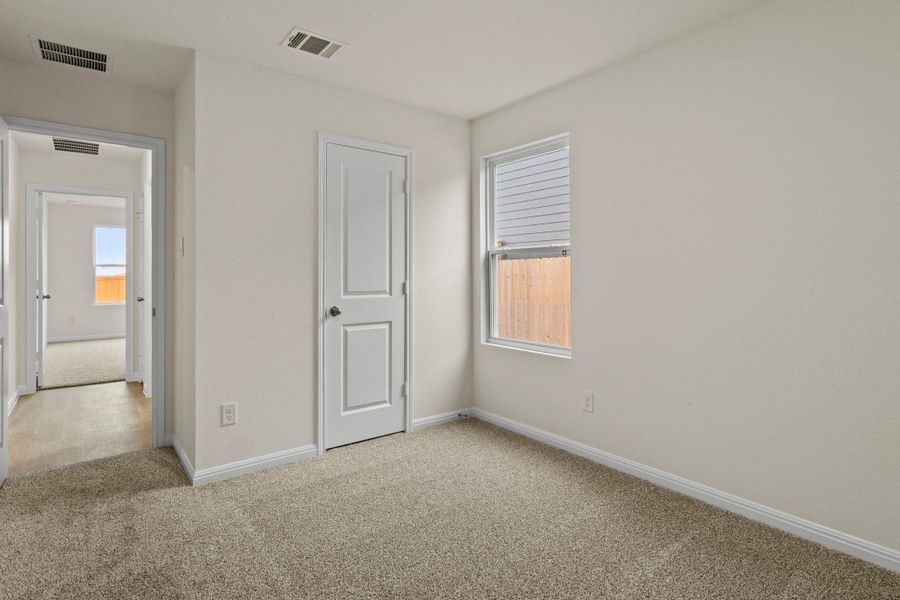 Spacious, unfurnished interior of a new home in Trace, San Marcos (Image 21).