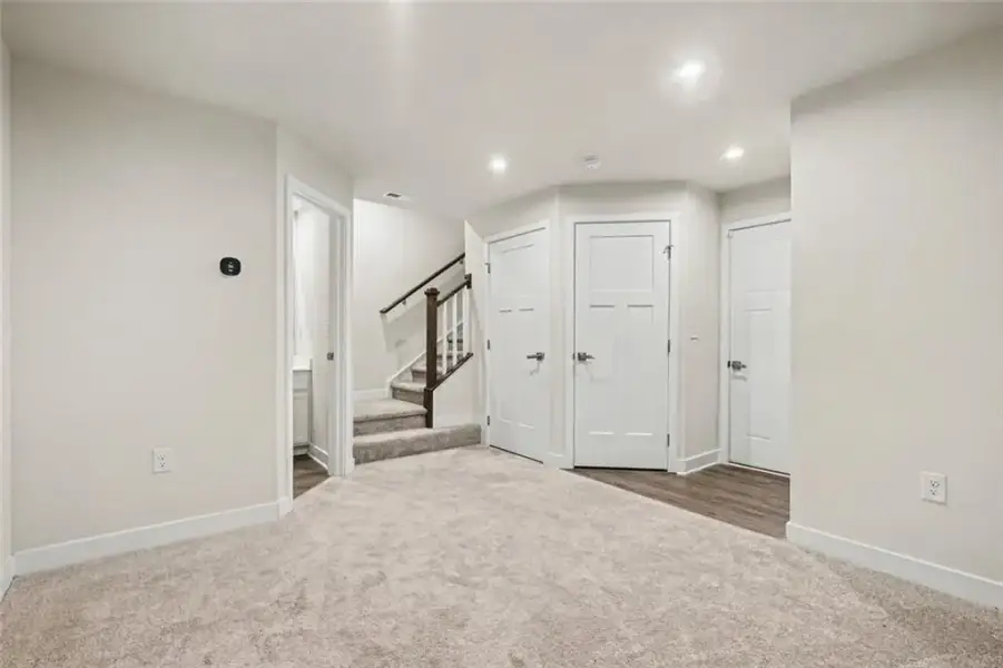 Spacious, unfurnished interior of a new home in , Lawrenceville (Image 31).
