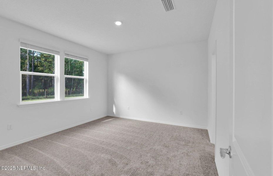 Spacious, unfurnished interior of a new home in Hyland Trail, Green Cove Springs (Image 13).