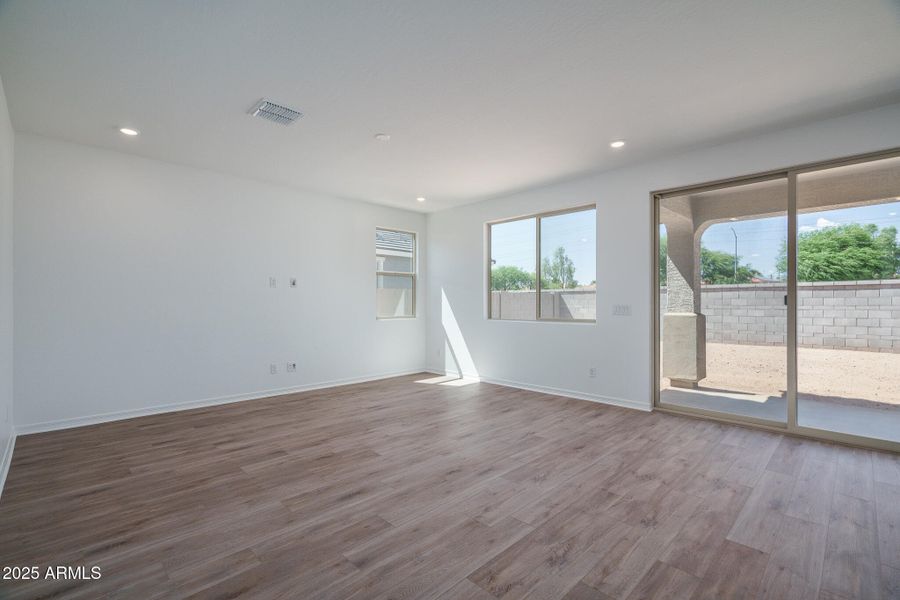 5) GREAT ROOM_tv wall left 5) GREAT ROOM_tv wall left