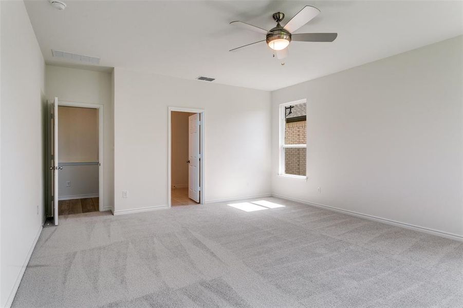 Spacious, unfurnished interior of a new home in The Preserve Estates, Justin (Image 24).