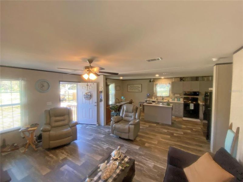 Furnished interior view inside a new home in , Palatka (Image 25).