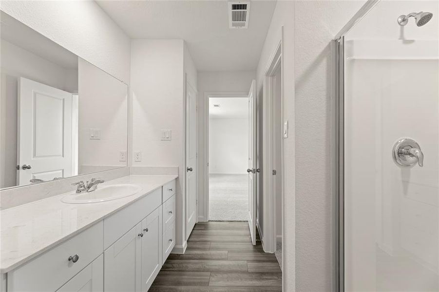 15. 5909 Sahara - Bath (3) 15. 5909 Sahara - Bath (3)