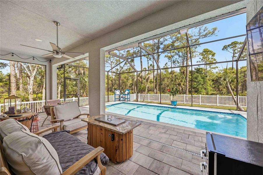 Exterior details and patio area of a home in , Port Charlotte (Image 21).