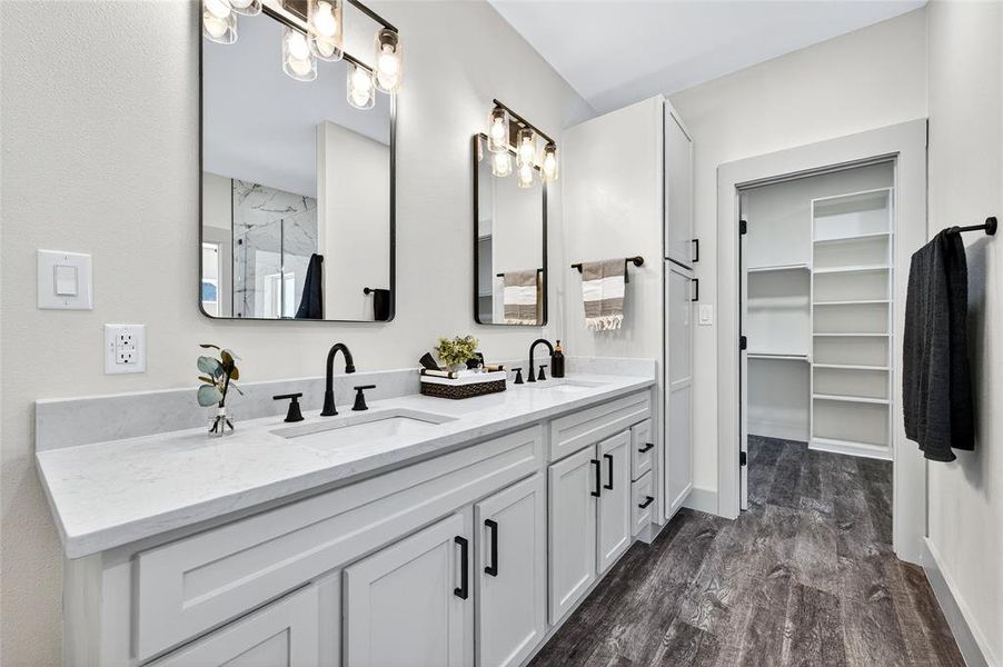 Furnished interior view inside a new home in , Whitewright (Image 13). Furnished interior view inside a new home in , Whitewright (Image 13).