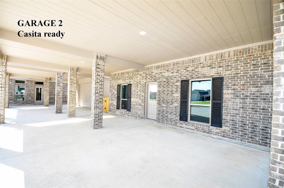 Exterior details and patio area of a home in Pedregal, League City (Image 28).