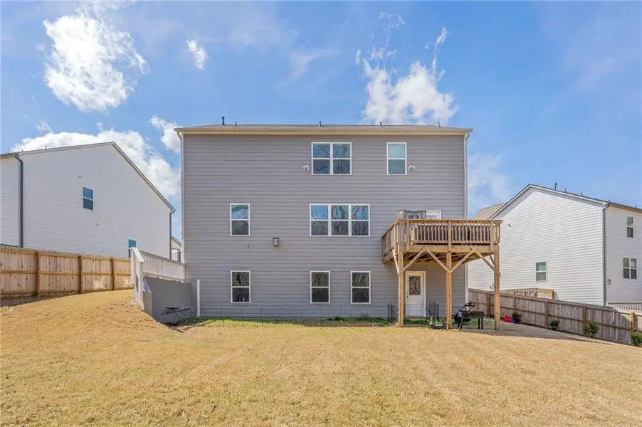 Exterior details and patio area of a home in , Fairburn (Image 4).