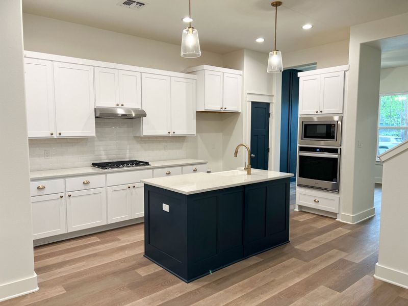 Representative furnished interior of a home built from the The Oaks Cottage by Steve Klein Custom Builder in Diamond Hill Collection, Victoria (Image 6).