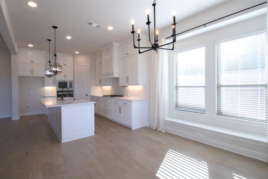 Furnished interior view inside a new home in M3 Ranch Phase 1, Mansfield (Image 9).