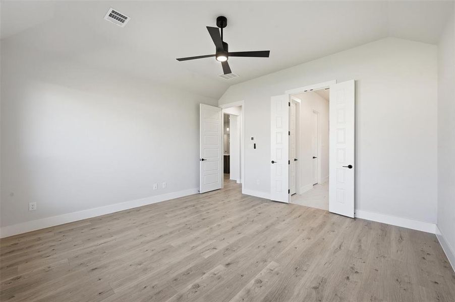 Spacious, unfurnished interior of a new home in LeTara, Haslet (Image 30). Spacious, unfurnished interior of a new home in LeTara, Haslet (Image 30).