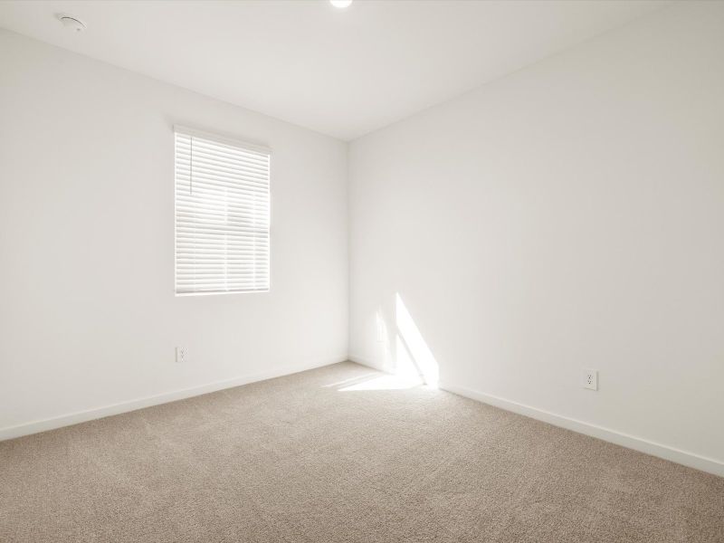 Spacious, unfurnished interior of a new home in Bella Vista Farms Estate Series, San Tan Valley (Image 10).