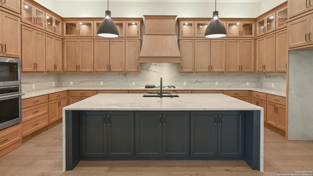 Furnished interior view inside a new home in George's Ranch Acre, Boerne (Image 11).