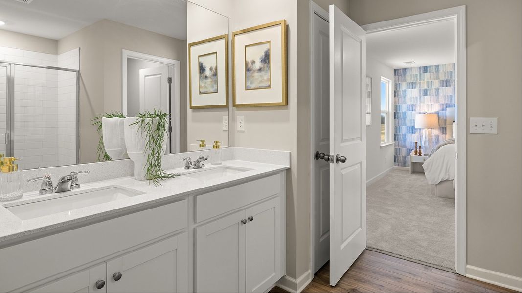 2211 Boston Owners Bath 1of3 F2 Base2 050625 2211 Boston Owners Bath 1of3 F2 Base2 050625