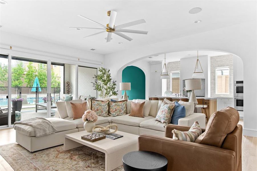 Furnished interior view inside a new home in , Dallas (Image 20).