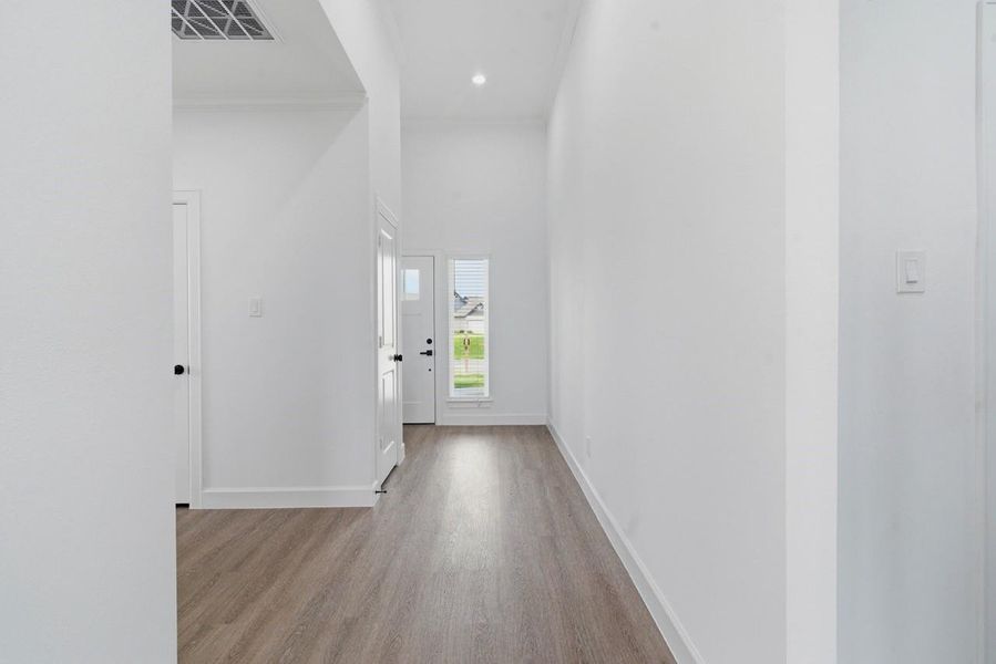 Spacious, unfurnished interior of a new home in , El Campo (Image 22). Spacious, unfurnished interior of a new home in , El Campo (Image 22).