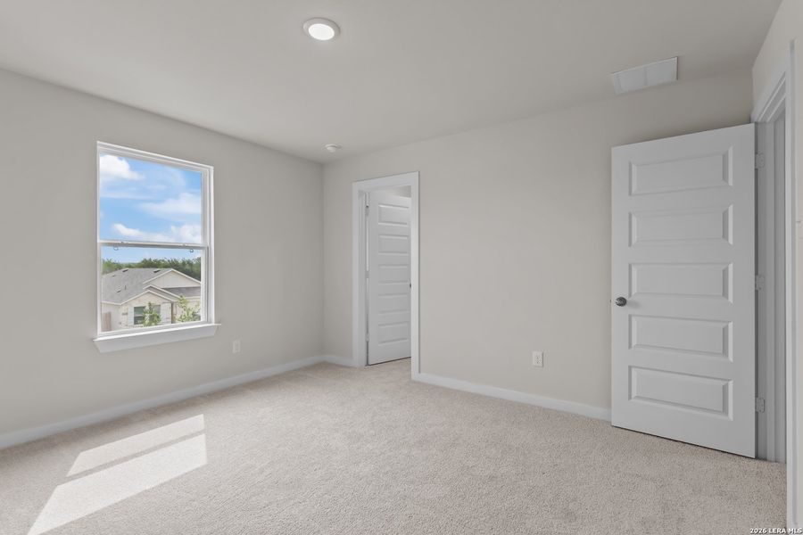 Spacious, unfurnished interior of a new home in Cinco Lakes, San Antonio (Image 33). Spacious, unfurnished interior of a new home in Cinco Lakes, San Antonio (Image 33).