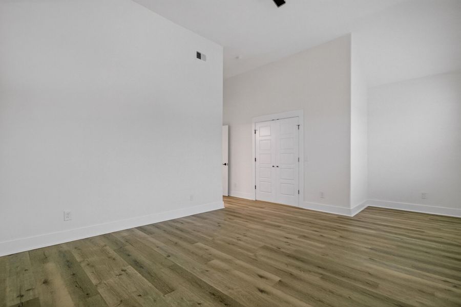 Spacious, unfurnished interior of a new home in , Huger (Image 28). Spacious, unfurnished interior of a new home in , Huger (Image 28).
