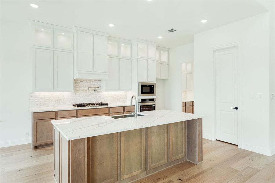 Furnished interior view inside a new home in Mosaic, Celina (Image 6).