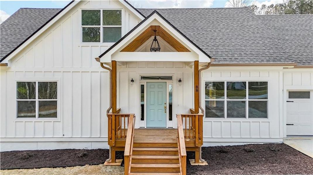 Exterior details and patio area of a home in , Rockmart (Image 3).
