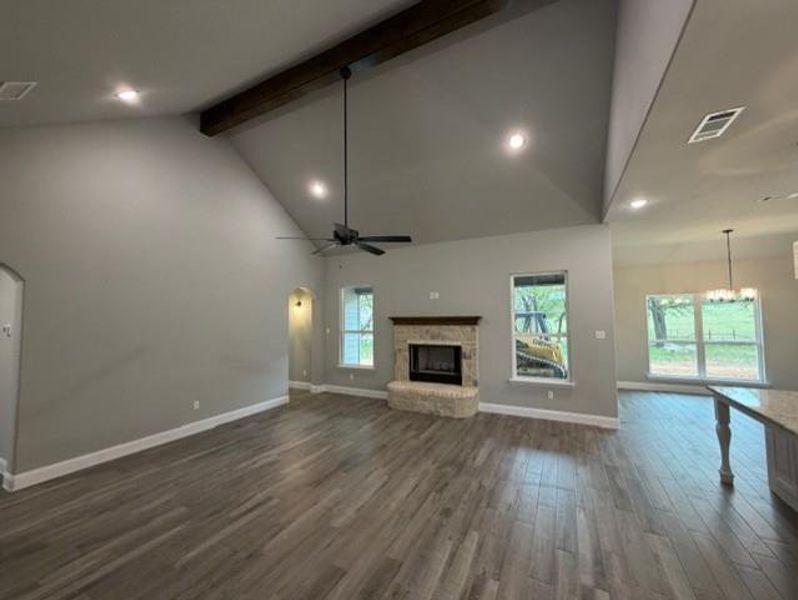 Spacious, unfurnished interior of a new home in , Springtown (Image 13).