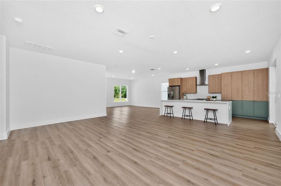 Spacious, unfurnished interior of a new home in , Rotonda West (Image 38).