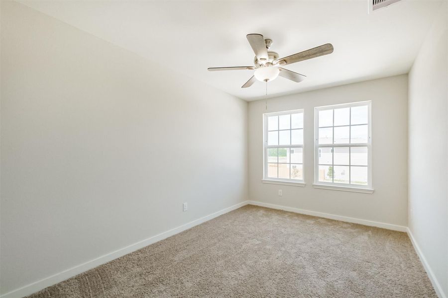 Spacious, unfurnished interior of a new home in , Houston (Image 30).