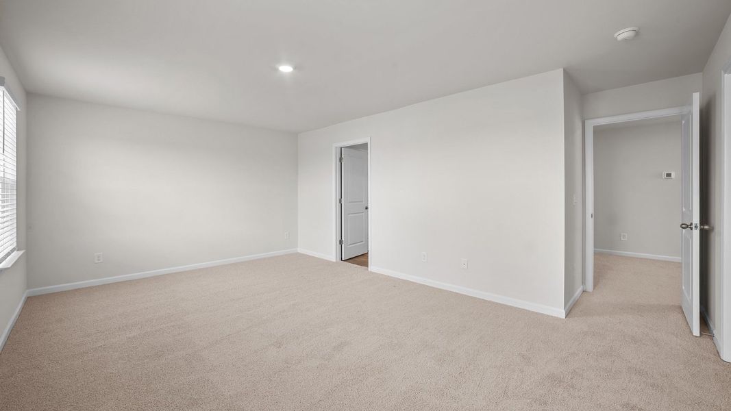 Spacious, unfurnished interior of a new home in Mount Hope Estates, Winston-Salem (Image 17).