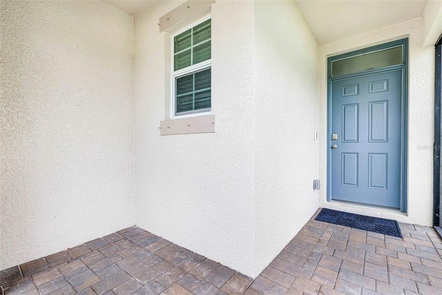 Exterior details and patio area of a home in , North Fort Myers (Image 3).