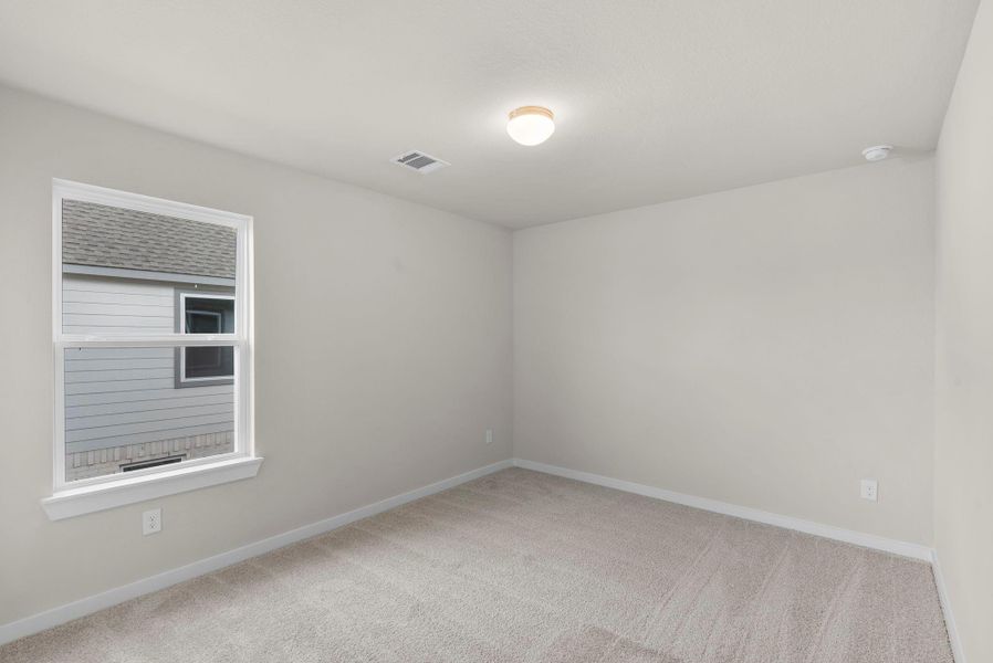 Spacious, unfurnished interior of a new home in Huntington Place, Rosharon (Image 19).