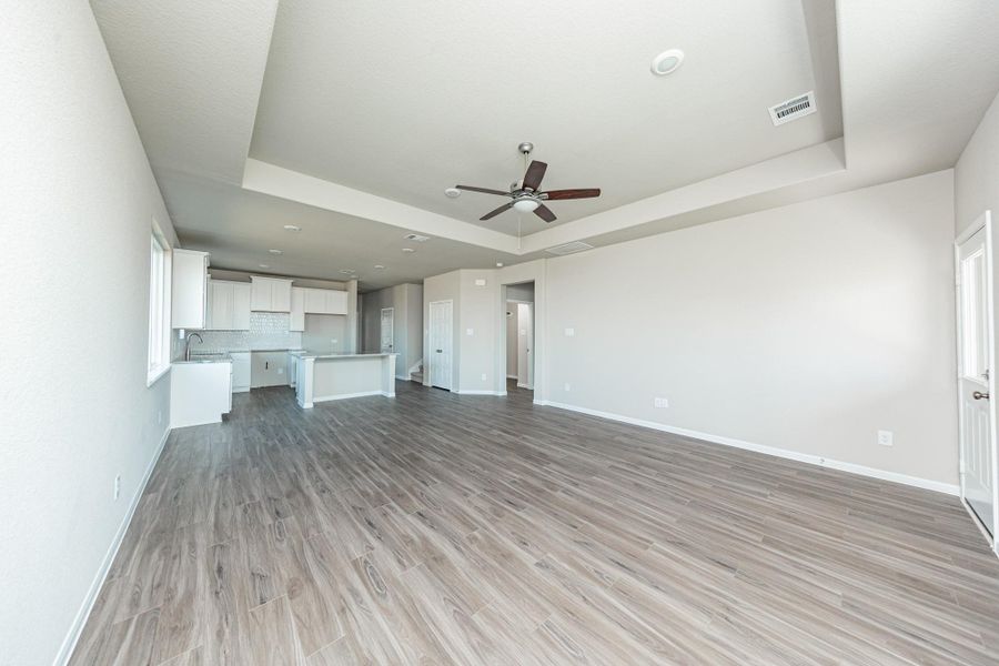 Spacious, unfurnished interior of a new home in River Ranch, Dayton (Image 13).