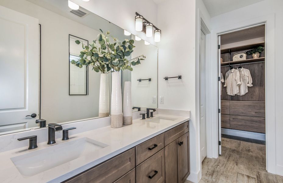 Furnished interior view inside a new home in Riverwood, Zephyrhills (Image 22).