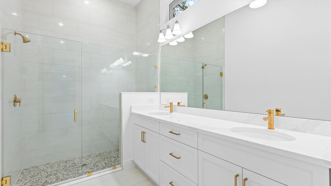 Owner's Bath Owner's Bath