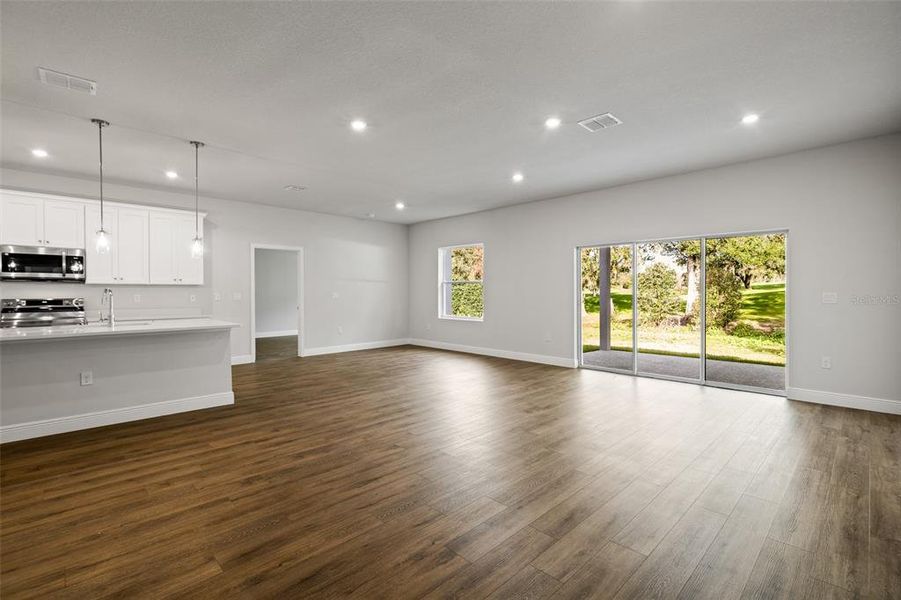 Spacious, unfurnished interior of a new home in SummerCrest, Ocala (Image 14).