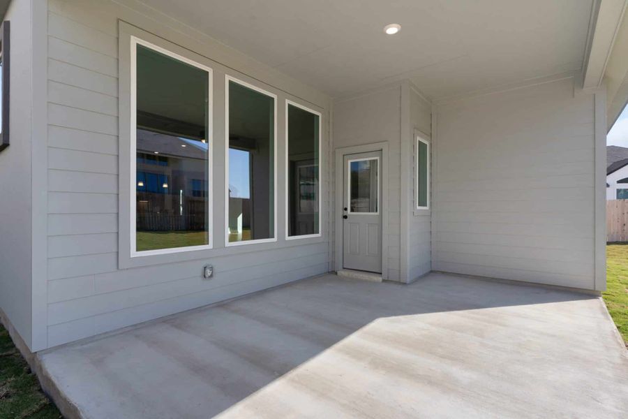 Exterior details and patio area of a home in Nolina, Georgetown (Image 15).