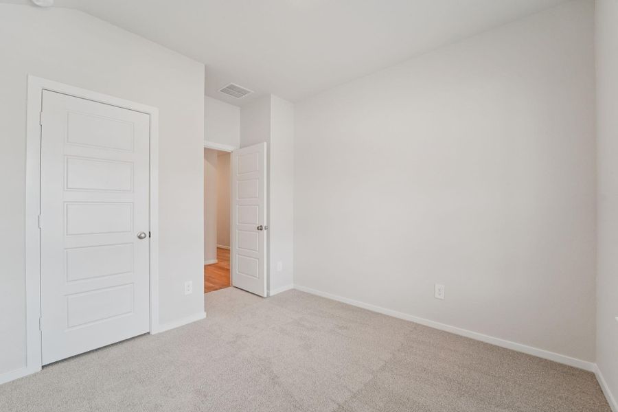 Photo is not of the actual home, but is an inspirational photo of builder’s model home and may depict options, furnishings, and/or decorator features that are not included Photo is not of the actual home, but is an inspirational photo of builder’s model home and may depict options, furnishings, and/or decorator features that are not included