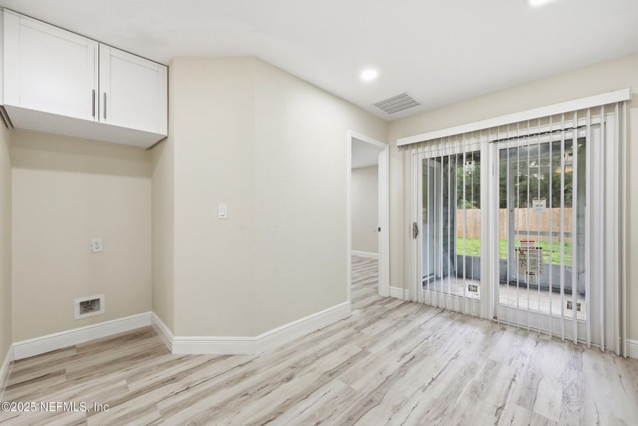 Spacious, unfurnished interior of a new home in , Jacksonville (Image 24).