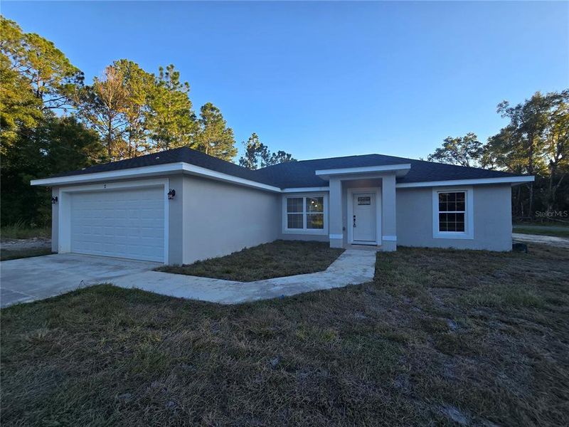 Exterior details and patio area of a home in , Ocala (Image 1). Exterior details and patio area of a home in , Ocala (Image 1).