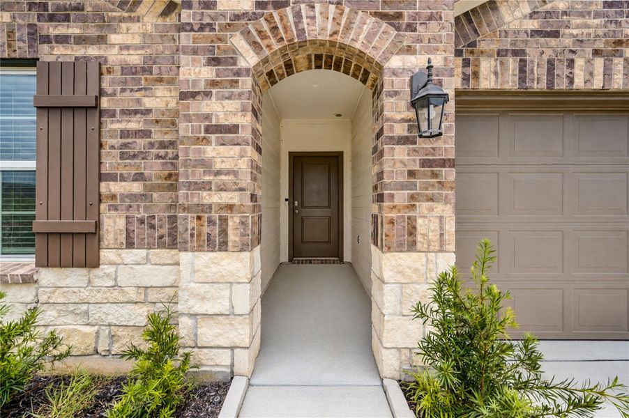 Exterior details and patio area of a home in , Rosharon (Image 25). Exterior details and patio area of a home in , Rosharon (Image 25).
