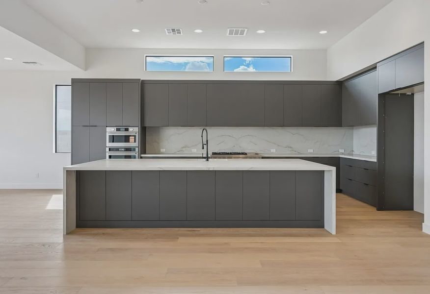 Kitchen - 10 of 17