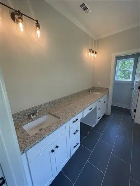 Furnished interior view inside a new home in , Dallas (Image 4).