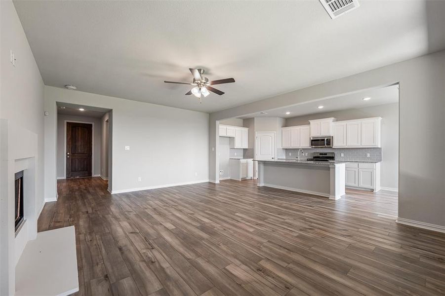 Spacious, unfurnished interior of a new home in Liberty Pointe, Gainesville (Image 32). Spacious, unfurnished interior of a new home in Liberty Pointe, Gainesville (Image 32).