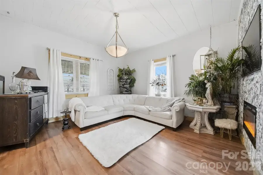 Furnished interior view inside a new home in , Lenoir (Image 11). Furnished interior view inside a new home in , Lenoir (Image 11).