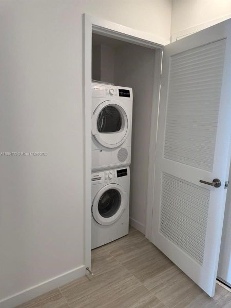 Furnished interior view inside a new home in , Miami Beach (Image 5).