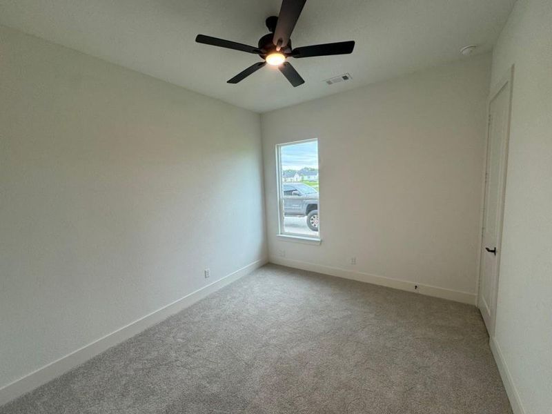 Spacious, unfurnished interior of a new home in King Crossing Estates, Van Alstyne (Image 19).