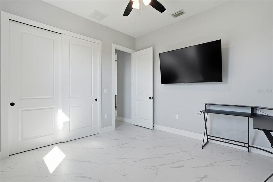 Spacious, unfurnished interior of a new home in , Naples (Image 22).