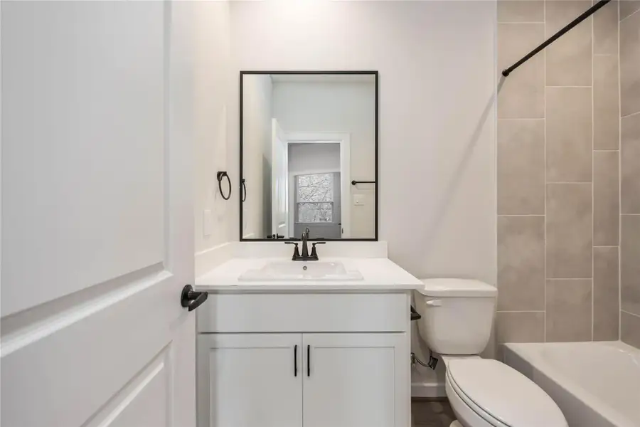 Furnished interior view inside a new home in Fulton Crossing, Houston (Image 10). Furnished interior view inside a new home in Fulton Crossing, Houston (Image 10).