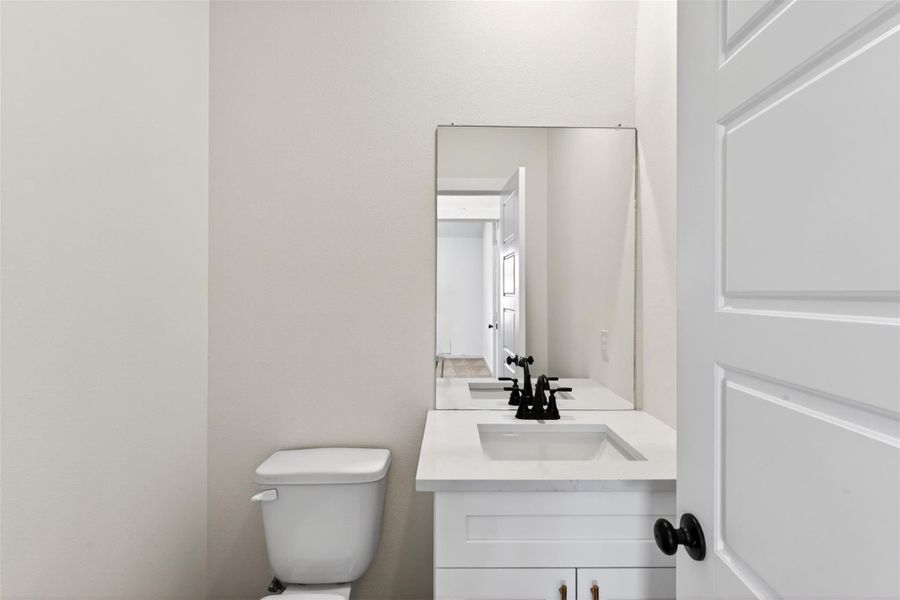 Furnished interior view inside a new home in , Alvin (Image 11).